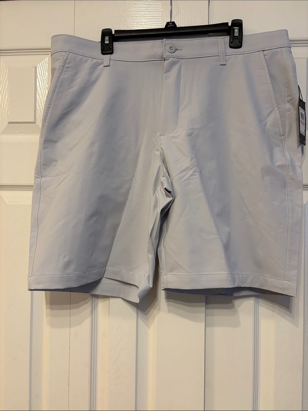 676 Under Armour Light Gray Performance Golf Shorts